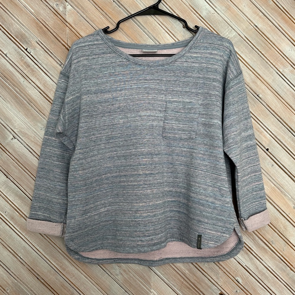 Light Blue Pink Sweater Shirt Columbia Sportswear Company Long Cuffed Sleeve